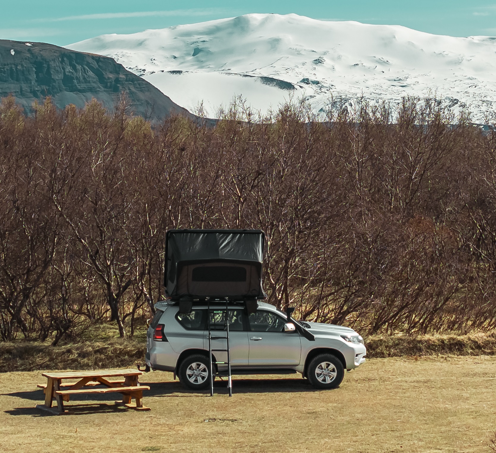 Toyota Landcruiser mit Dachzelt